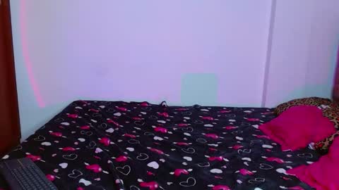 Snapshot of emysofia chatting on March 1, 4:36 am SOFI online show from March 1, 4:36 am