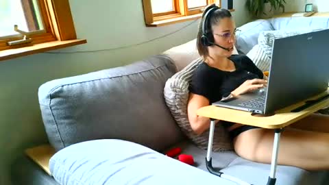 emyxxl online show from July 9, 1:37 pm