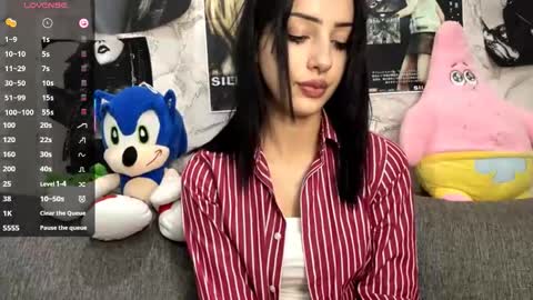 Snapshot of enasmelko chatting on November 6, 8:21 pm Amelia online show from November 6, 8:21 pm