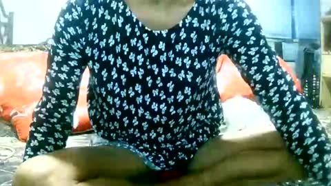 CHUN LY online show from November 9, 10:41 pm