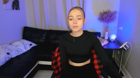 enchanted_bella online show from January 13, 2:00 pm