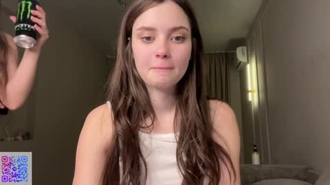 Mia online show from January 29, 12:54 am