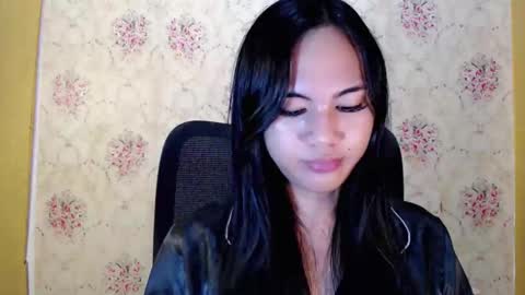Snapshot of endlessmiax chatting on October 2, 5:36 am maria online show from October 2, 5:36 am