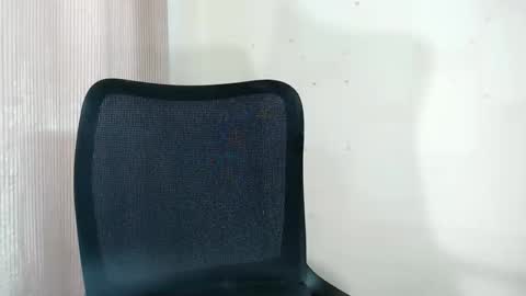 Snapshot of endlessmiax chatting on October 9, 2:09 am maria online show from October 9, 2:09 am