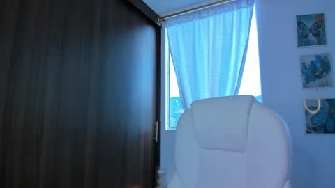 juliana  online show from September 23, 8:45 pm