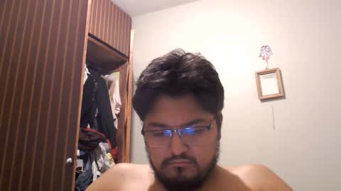 Snapshot of engineer_model_2022 chatting on May 19, 7:04 am engineer_model_2022 online show from May 19, 7:04 am