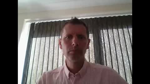 Snapshot of englishguy183 chatting on May 22, 8:21 am EnglishGuy183 online show from May 22, 8:21 am