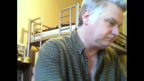 Snapshot of englishguysurrey chatting on January 12, 3:36 pm englishguysurrey online show from January 12, 3:36 pm