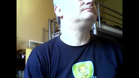 Snapshot of englishguysurrey chatting on March 3, 9:11 am englishguysurrey online show from March 3, 9:11 am