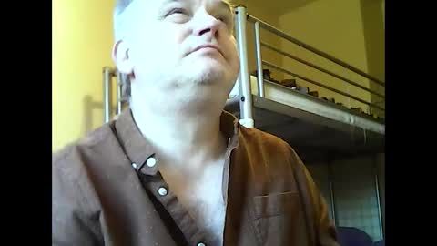 Snapshot of englishguysurrey chatting on December 19, 8:54 am englishguysurrey online show from December 19, 8:54 am