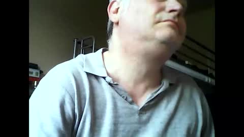 Snapshot of englishguysurrey chatting on June 3, 4:59 am englishguysurrey online show from June 3, 4:59 am