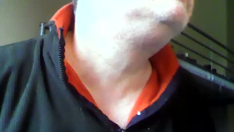 Snapshot of englishguysurrey chatting on June 17, 5:54 am englishguysurrey online show from June 17, 5:54 am