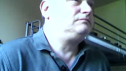 englishguysurrey online show from June 21, 7:44 am