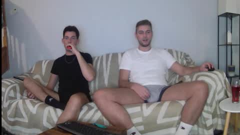 Snapshot of englishladxxx chatting on October 3, 12:29 am Englishladxxx online show from October 3, 12:29 am