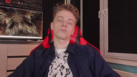 Snapshot of enkeer chatting on November 18, 4:44 pm Enker online show from November 18, 4:44 pm