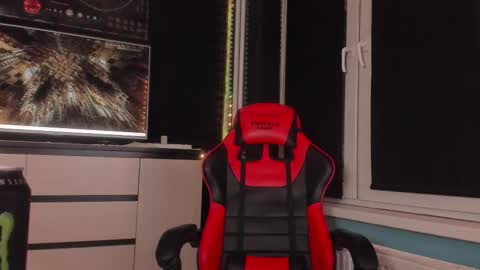 Snapshot of enkeer chatting on December 17, 12:27 am Enker online show from December 17, 12:27 am