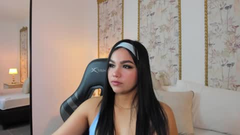 Snapshot of enma_grundy chatting on April 30, 12:33 pm E N M A online show from April 30, 12:33 pm
