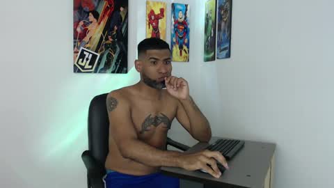 enriblack92 online show from December 31, 3:23 am