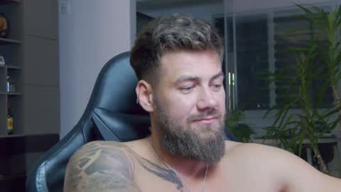 Erik online show from January 17, 10:01 pm