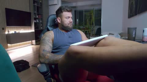 Erik online show from September 9, 7:35 pm