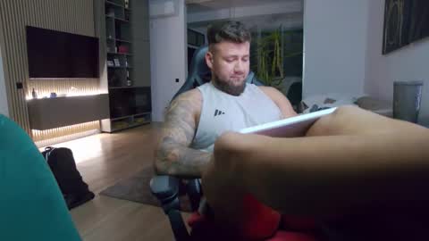 Erik online show from September 11, 8:20 pm