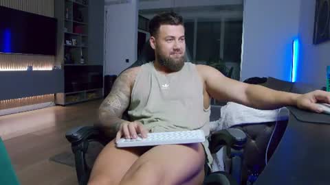 Erik online show from June 23, 9:46 pm