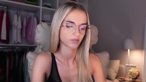 entya online show from September 26, 5:22 am