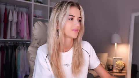 entya online show from September 27, 8:41 am