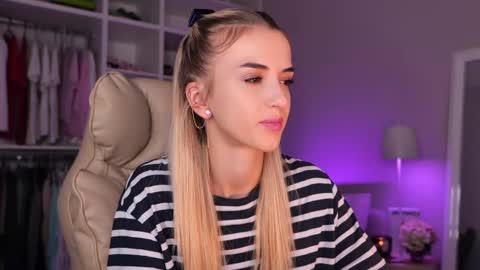 entya online show from September 30, 5:45 am