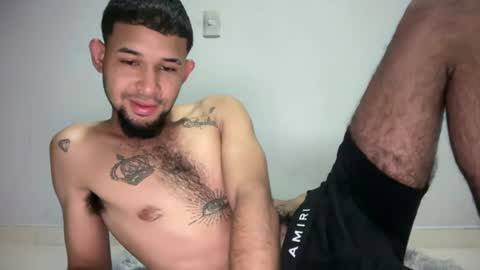 Snapshot of enyel_100 chatting on June 26, 7:24 am enyel_100 online show from June 26, 7:24 am