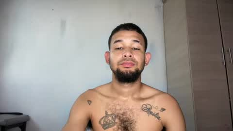 Snapshot of enyel_100 chatting on June 27, 12:22 pm enyel_100 online show from June 27, 12:22 pm