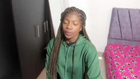 Snapshot of enyelsalas2 chatting on October 21, 2:12 am Angela online show from October 21, 2:12 am