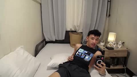 Snapshot of enzinoxx2024 chatting on September 18, 1:02 pm enzo online show from September 18, 1:02 pm