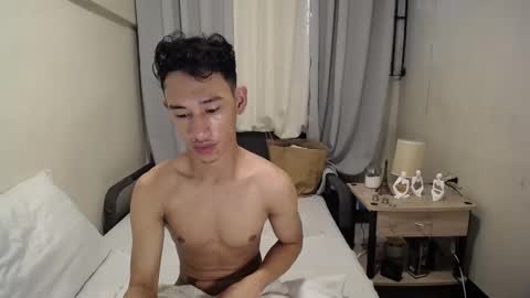 Snapshot of enzinoxx2024 chatting on September 22, 6:04 am enzo online show from September 22, 6:04 am