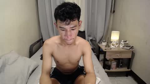 Snapshot of enzinoxx2024 chatting on October 12, 3:11 pm enzo online show from October 12, 3:11 pm