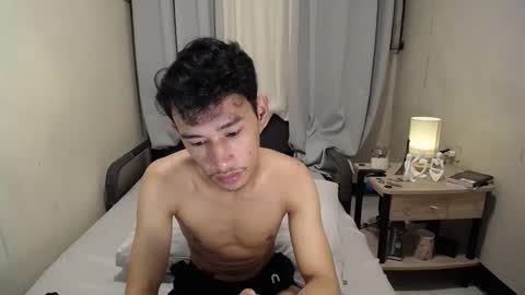 Snapshot of enzinoxx2024 chatting on November 11, 7:58 pm enzo online show from November 11, 7:58 pm