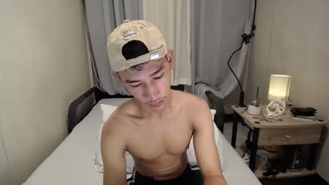 Snapshot of enzinoxx2024 chatting on December 3, 3:43 pm enzo online show from December 3, 3:43 pm