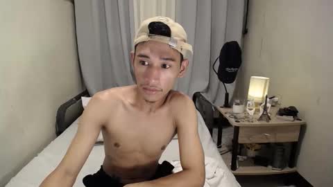 Snapshot of enzinoxx2024 chatting on December 21, 2:13 pm enzo online show from December 21, 2:13 pm