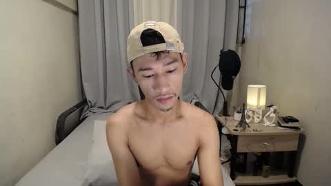 Snapshot of enzinoxx2024 chatting on January 7, 6:49 am enzo online show from January 7, 6:49 am