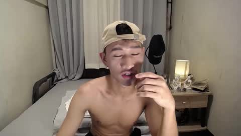 Snapshot of enzinoxx2024 chatting on February 3, 6:46 pm enzo online show from February 3, 6:46 pm