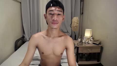 Snapshot of enzinoxx2024 chatting on February 8, 8:23 pm enzo online show from February 8, 8:23 pm