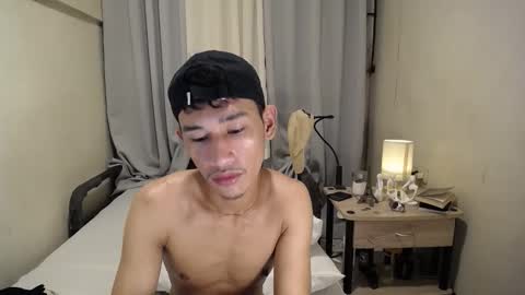 Snapshot of enzinoxx2024 chatting on February 16, 9:49 am enzo online show from February 16, 9:49 am