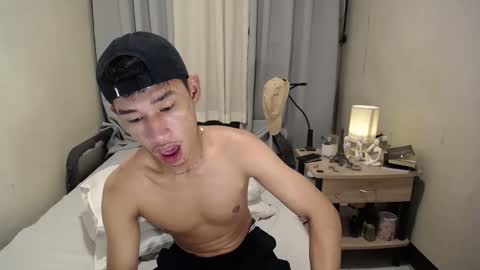 Snapshot of enzinoxx2024 chatting on February 22, 1:09 pm enzo online show from February 22, 1:09 pm