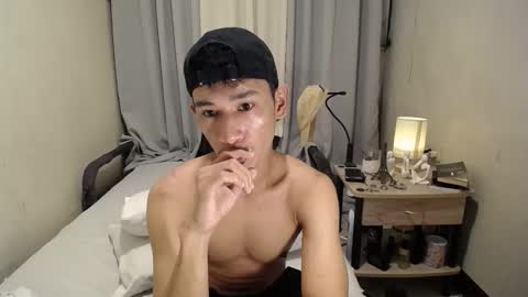 Snapshot of enzinoxx2024 chatting on February 25, 8:02 am enzo online show from February 25, 8:02 am