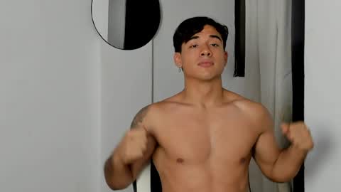 Snapshot of enzo_corleone chatting on May 12, 1:47 am enzo_corleone online show from May 12, 1:47 am