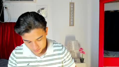 Snapshot of enzo_corleone chatting on June 3, 1:52 am enzo_corleone online show from June 3, 1:52 am