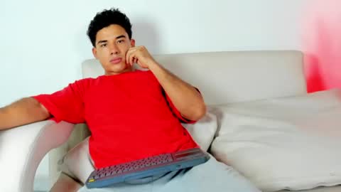 Snapshot of enzo_corleone chatting on June 14, 2:24 am enzo_corleone online show from June 14, 2:24 am