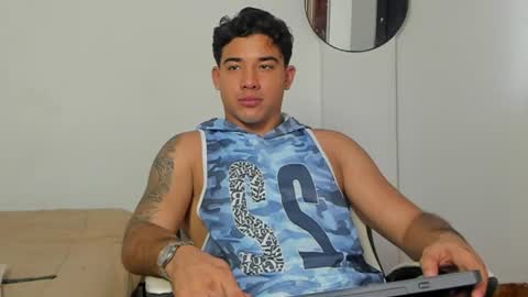 Snapshot of enzo_corleone chatting on June 15, 9:06 pm enzo_corleone online show from June 15, 9:06 pm