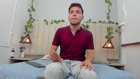 Snapshot of enzo_rivas chatting on December 4, 3:10 pm ENZO online show from December 4, 3:10 pm