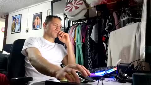 enzoyarack online show from November 6, 3:18 am